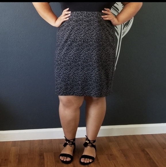 Style & Co Plus Size Animal Print Skirt 3X - Picture 6 of 6